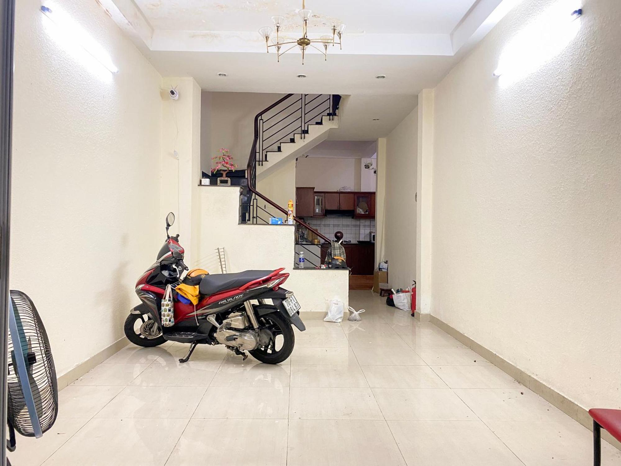 Midu - Ho Dich Vu, Cho Thue * Ho Chi Minh City